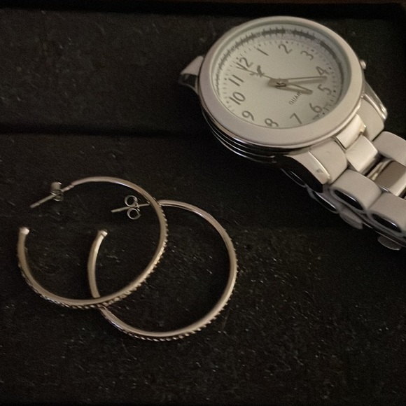 Medium hoop earrings silver - Picture 6 of 6